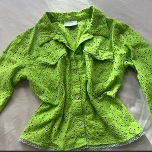 Vintage Alfred Dunner green and white lace trim button up!! 💚